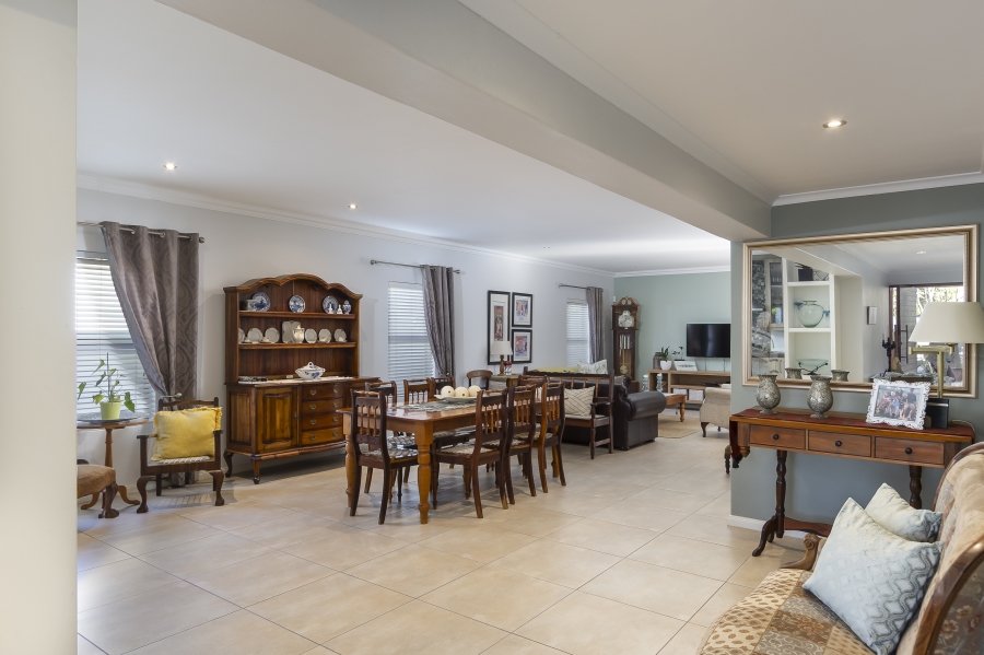 3 Bedroom Property for Sale in Heritage Park Western Cape
